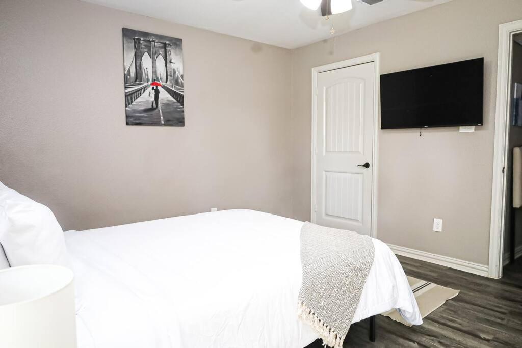 Comfy Two-Bedroom Apartment In Arlington Extérieur photo