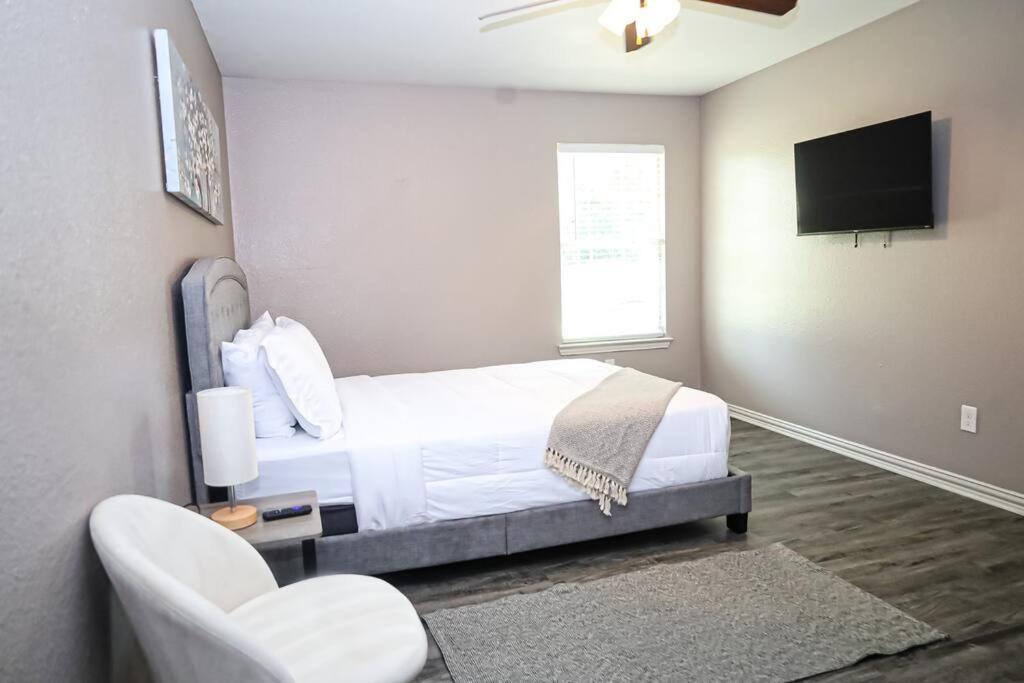 Comfy Two-Bedroom Apartment In Arlington Extérieur photo